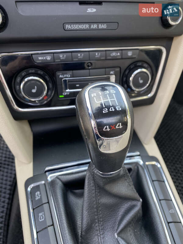 Универсал Skoda Superb 2010 в Львове