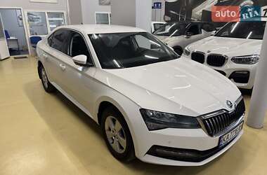 Лифтбек Skoda Superb 2020 в Киеве