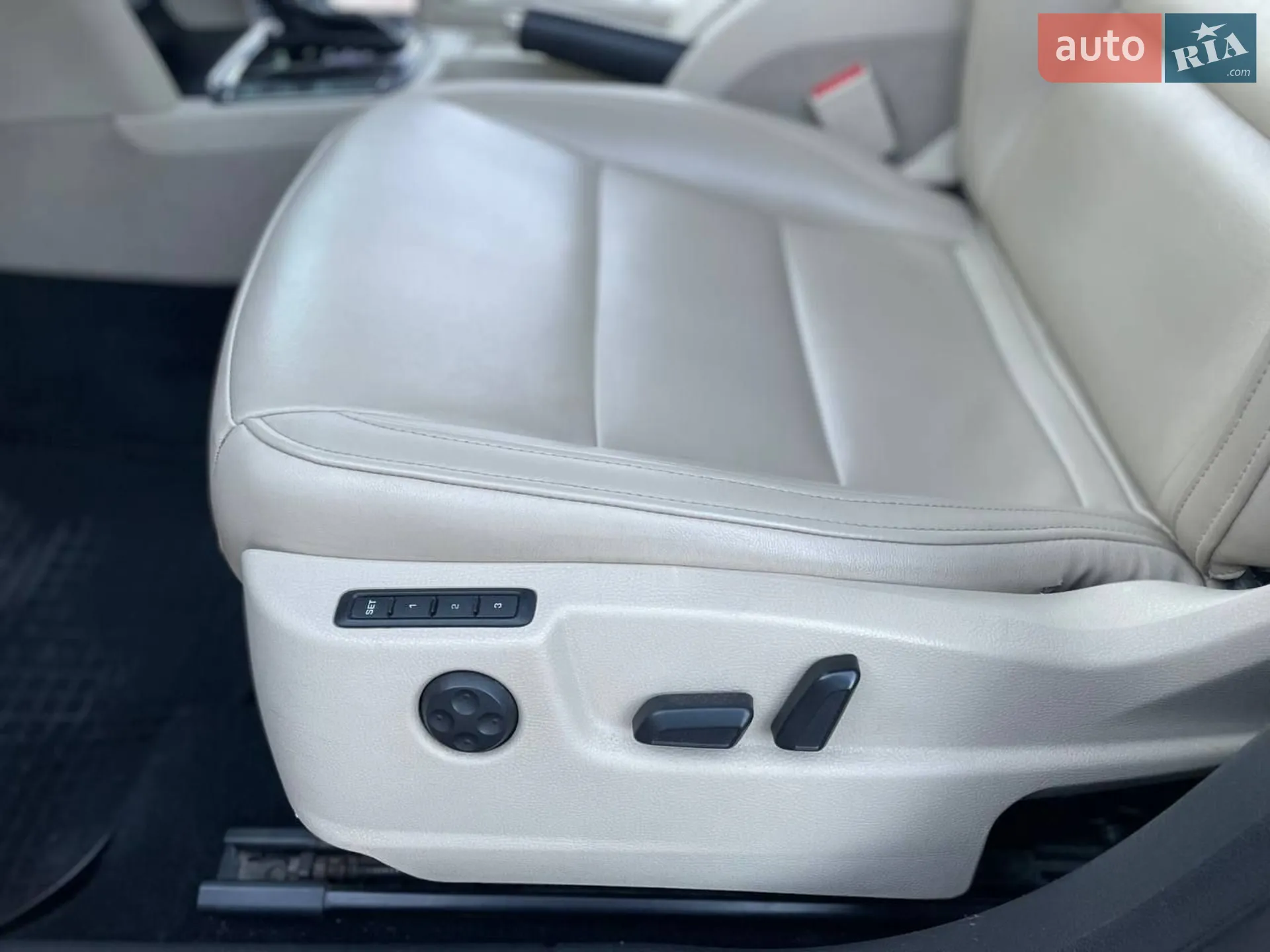 2013 Skoda Superb - мініатюра 22