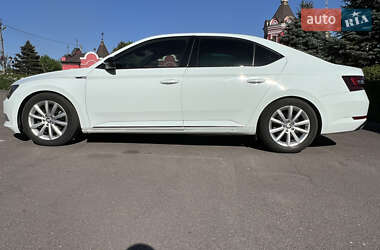 Лифтбек Skoda Superb 2017 в 