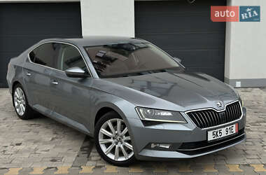 Лифтбек Skoda Superb 2016 в Ужгороде