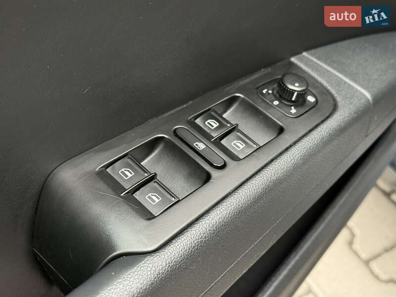Универсал Skoda Superb 2015 в Ровно
