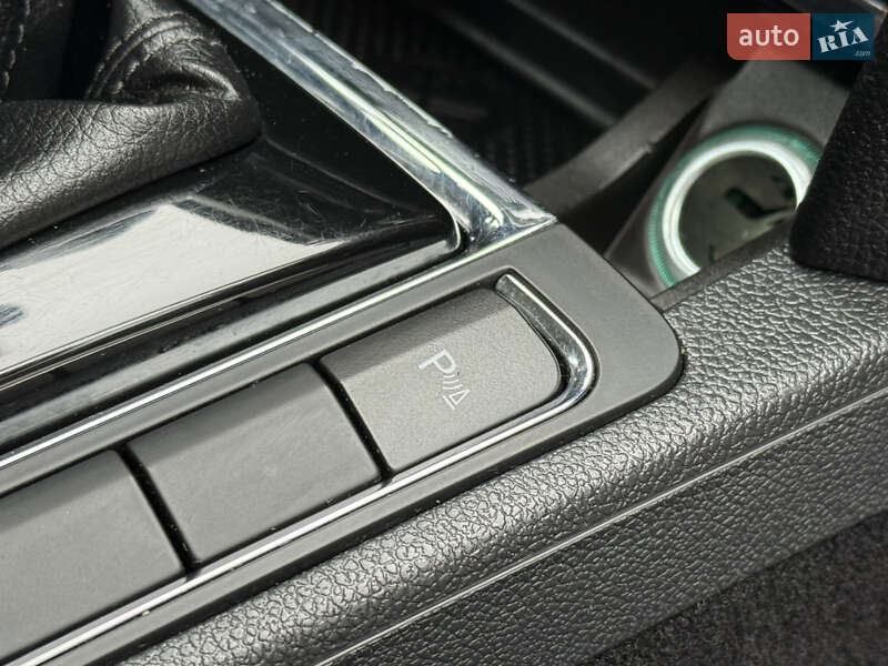 Универсал Skoda Superb 2015 в Ровно
