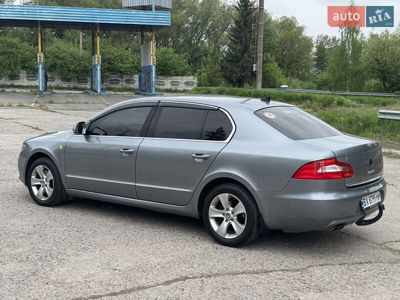 Лифтбек Skoda Superb 2011 в Хмельницком