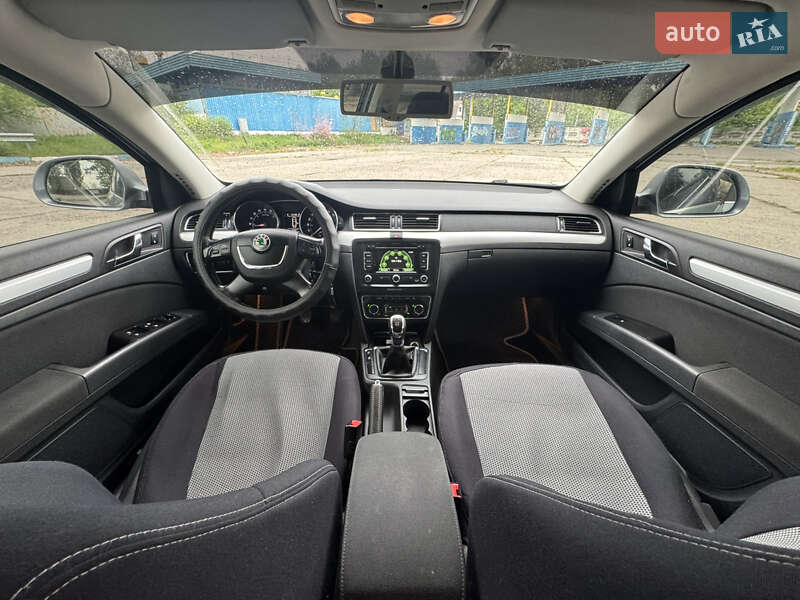 Лифтбек Skoda Superb 2011 в Хмельницком