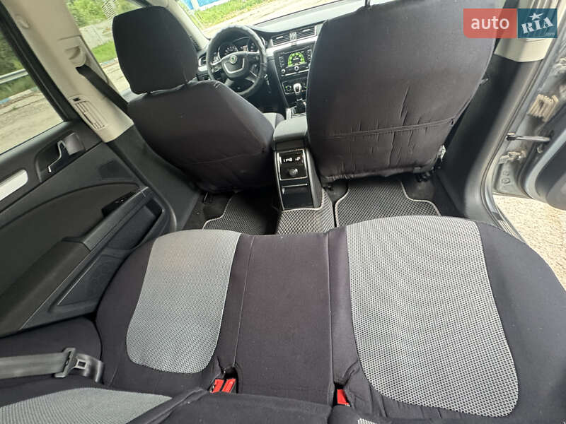 Лифтбек Skoda Superb 2011 в Хмельницком