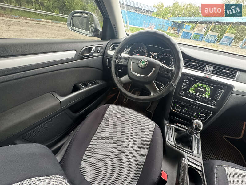 Лифтбек Skoda Superb 2011 в Хмельницком