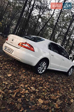 Лифтбек Skoda Superb 2011 в 