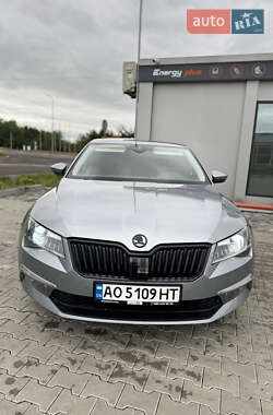 Лифтбек Skoda Superb 2017 в 