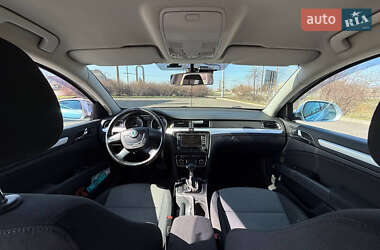 Лифтбек Skoda Superb 2012 в 