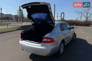 Лифтбек Skoda Superb 2012 в 