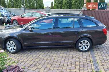 Универсал Skoda Superb 2011 в 