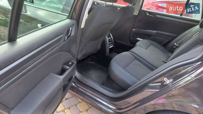 Універсал Skoda Superb 2011 в Рівному