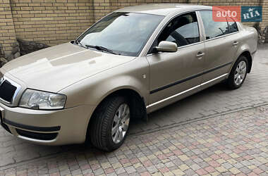 Лифтбек Skoda Superb 2004 в Львове