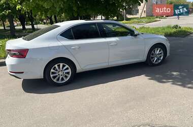 Лифтбек Skoda Superb 2022 в Ровно