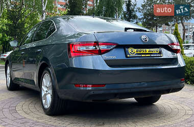 Лифтбек Skoda Superb 2017 в 
