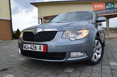 Лифтбек Skoda Superb 2011 в 