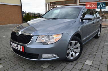 Лифтбек Skoda Superb 2011 в 