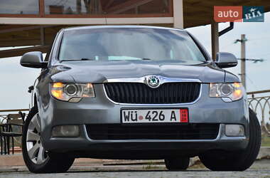 Лифтбек Skoda Superb 2011 в 