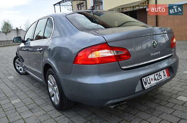 Лифтбек Skoda Superb 2011 в 