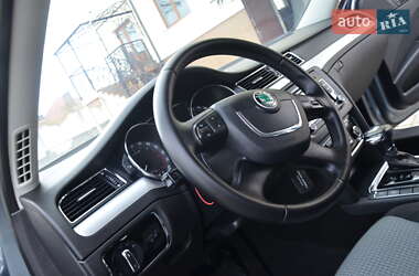 Лифтбек Skoda Superb 2011 в 