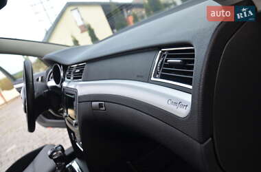 Лифтбек Skoda Superb 2011 в 