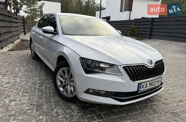 Лифтбек Skoda Superb 2019 в 