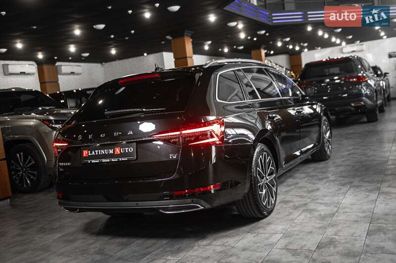 Універсал Skoda Superb 2020 в Ужгороді
