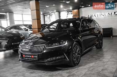 Универсал Skoda Superb 2020 в 