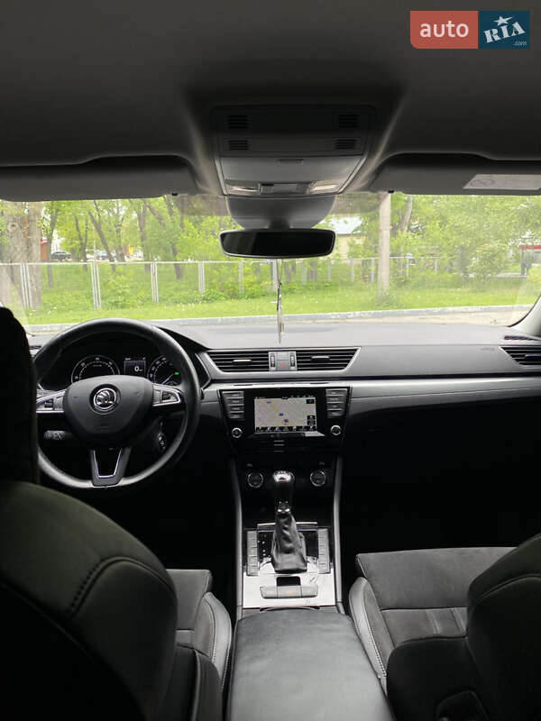 Лифтбек Skoda Superb 2015 в Кропивницком