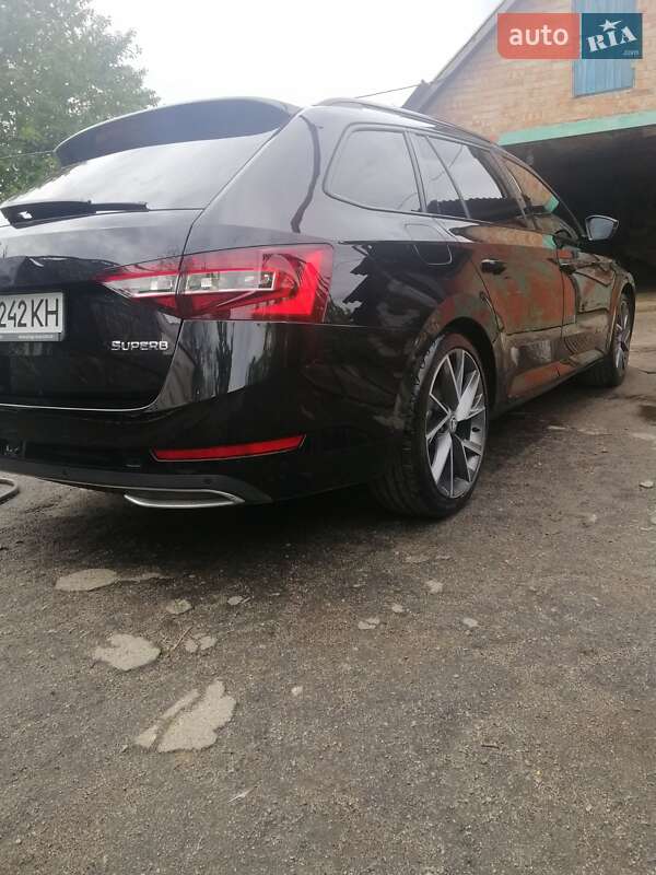 Универсал Skoda Superb 2017 в Умани