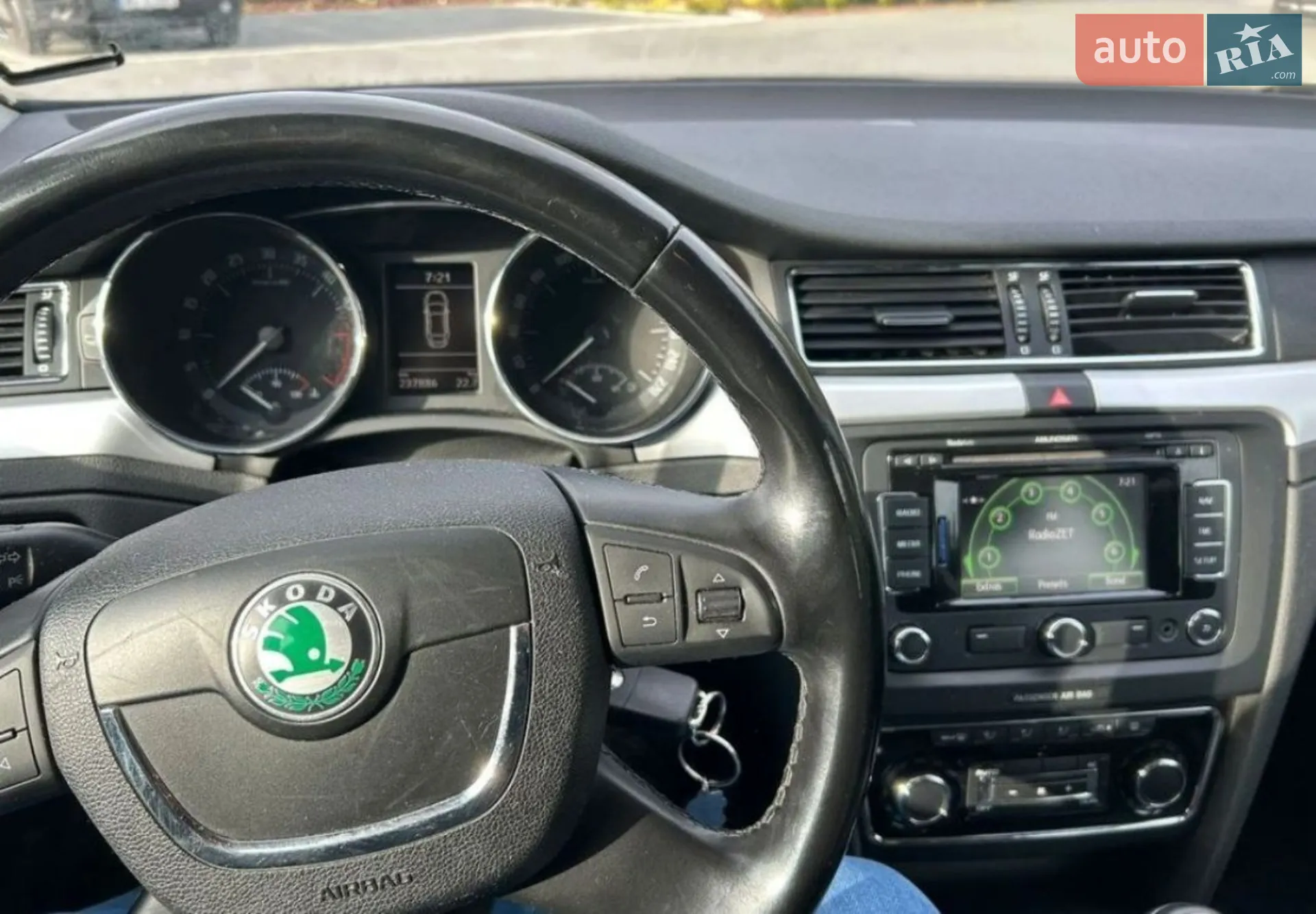 2011 Skoda Superb - мініатюра 6