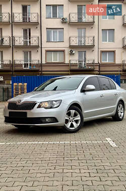 Ліфтбек Skoda Superb 2014 в Ужгороді