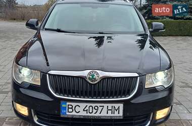 Універсал Skoda Superb 2011 в 
