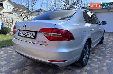 Лифтбек Skoda Superb 2013 в 