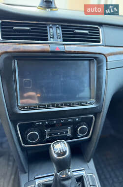 Лифтбек Skoda Superb 2013 в 