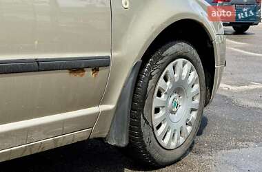 Лифтбек Skoda Superb 2005 в 