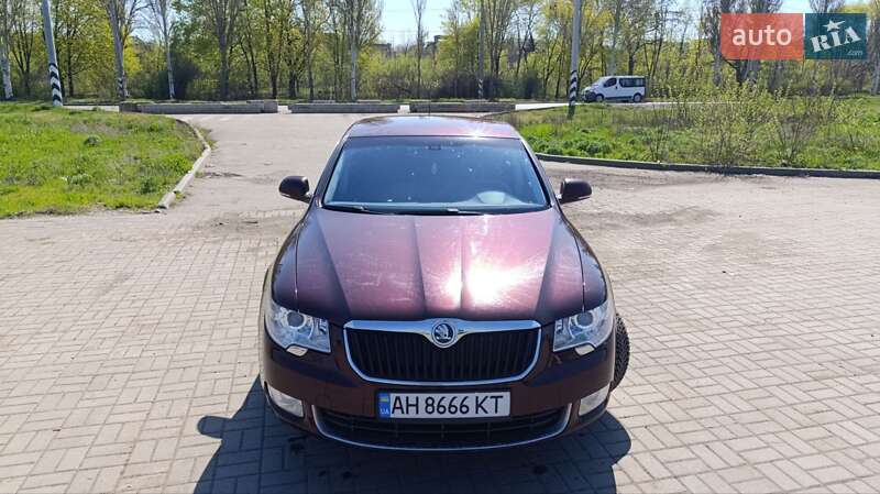 Лифтбек Skoda Superb 2009 в 