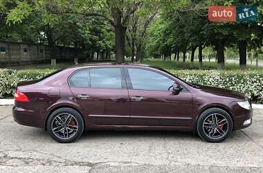 Лифтбек Skoda Superb 2009 в 