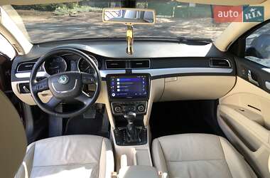 Лифтбек Skoda Superb 2009 в 