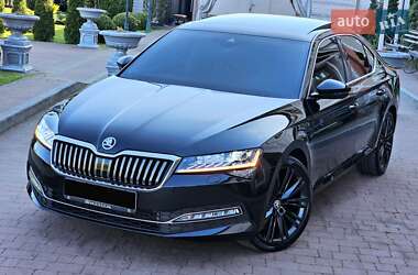 Ліфтбек Skoda Superb 2019 в 