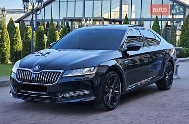 Ліфтбек Skoda Superb 2019 в 
