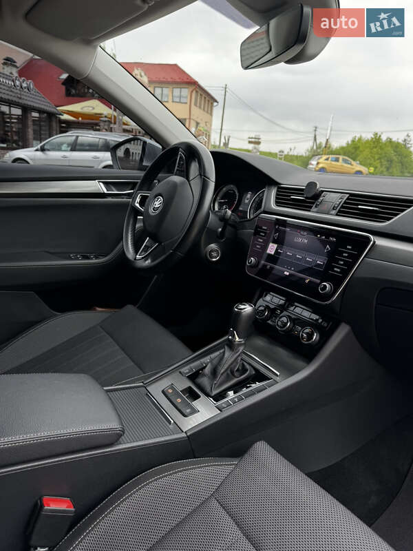 Лифтбек Skoda Superb 2020 в Ивано-Франковске
