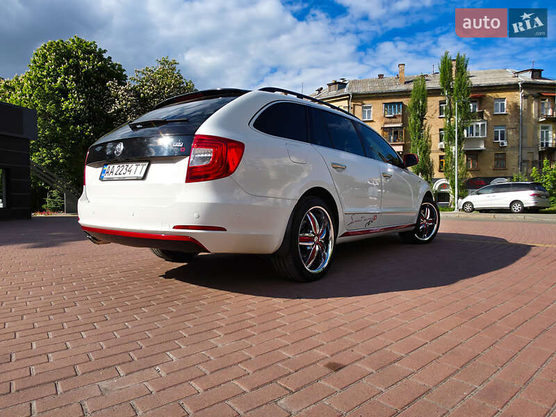 Универсал Skoda Superb 2013 в Киеве