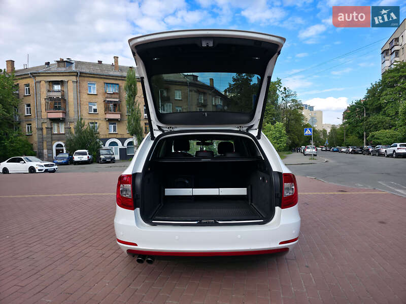 Универсал Skoda Superb 2013 в Киеве