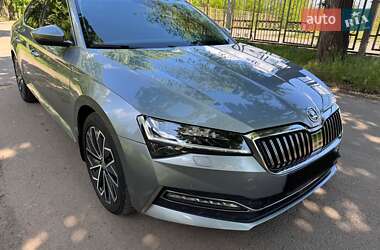 Лифтбек Skoda Superb 2019 в 