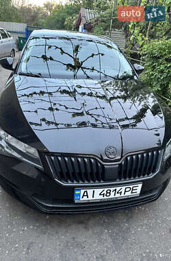 Ліфтбек Skoda Superb 2016 в 
