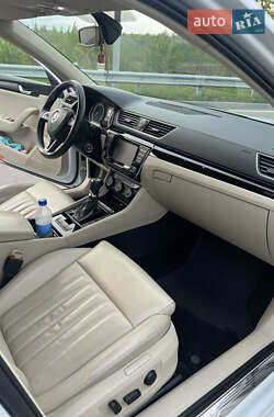 Лифтбек Skoda Superb 2016 в 