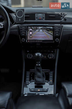 Лифтбек Skoda Superb 2016 в 