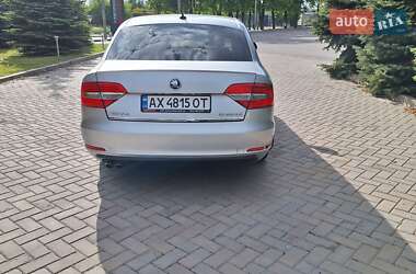 Ліфтбек Skoda Superb 2013 в 